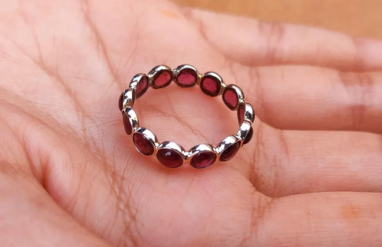 Trendy 925 Sterling Silver Gold Plated Gems Rings 3MM Handmade Garnet Quartz Stone Round Shape Bezel Set Ring For Her Jewelry