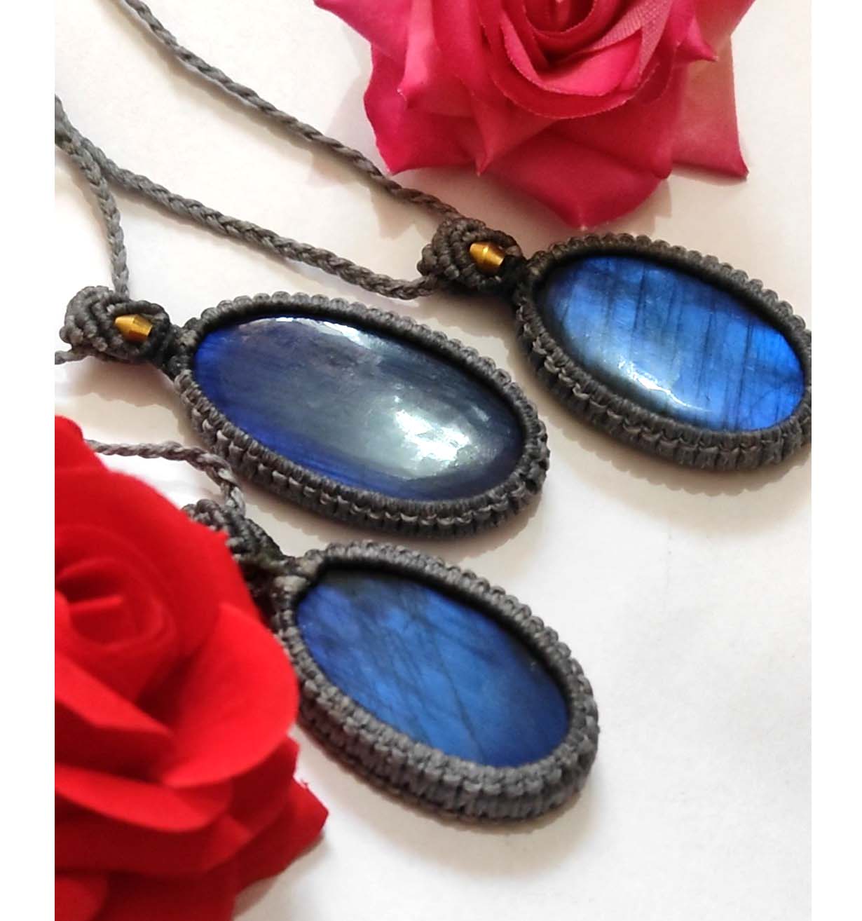 Superfine quality, labradorite, thread color same as image, stone 20-40mm approx
