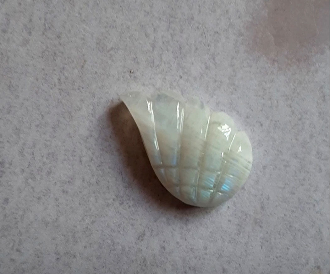 Handmade Carving Gemstone Palm Shape 15To20MM Tiger Eye Palm Natural Carving Stone For Used Making Jewelry