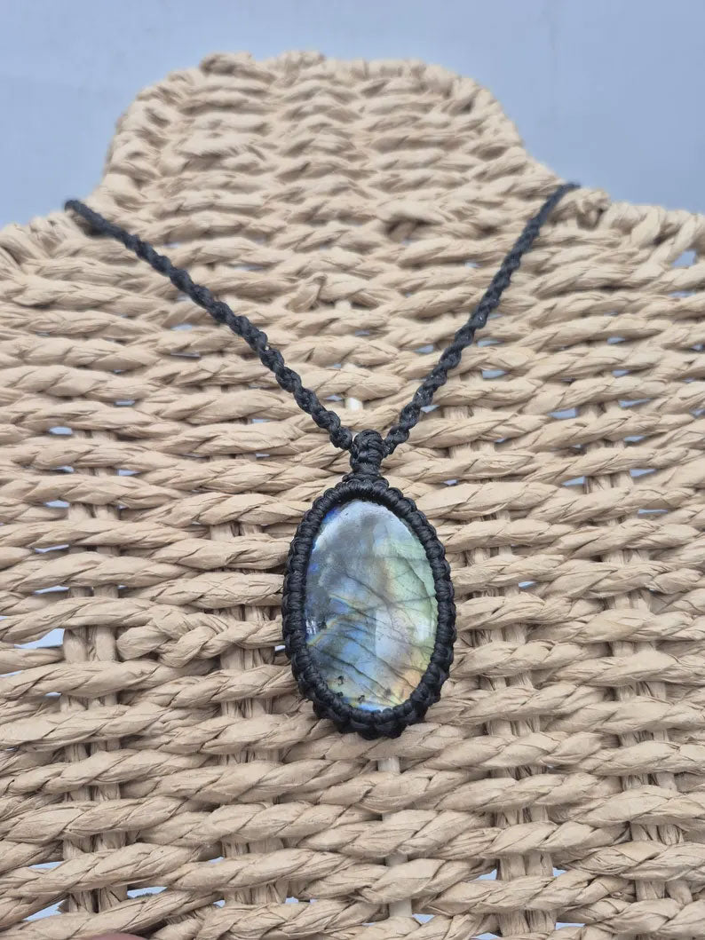 Large Labradorite Oval Macramé Necklace | Hariom Creations