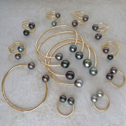 Adjustable Handmade Brass Bangle Size 10MM Round Shape Tahitian Pearls Gemstone Bezel Set Bangle For Happy Birthday Gift For Women