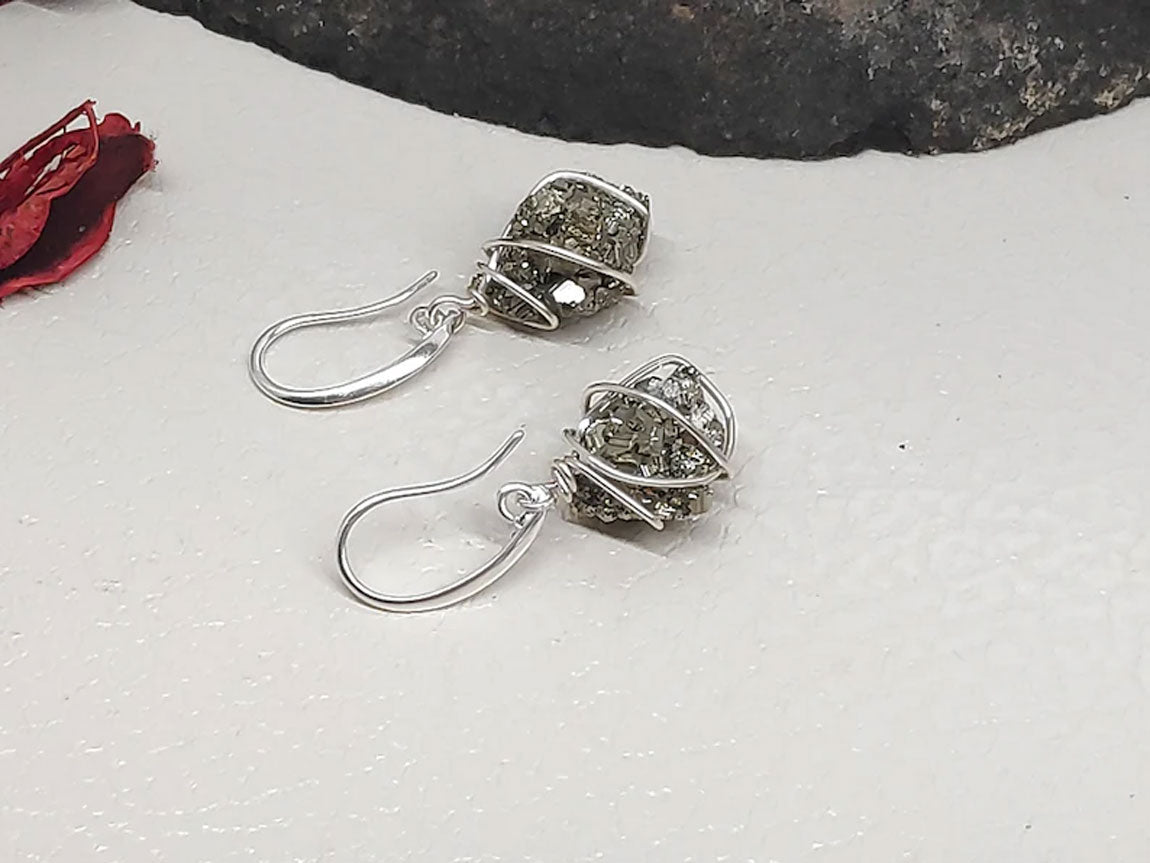 Handmade Metal Wire Wrapped Dangle Pair Earrings Druzy Gemstone Stone Size 15To20MM Raw Shape Wire Wrapped Setting Earring Foe Women's Gift Jewelry