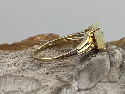 Gold Split-Shank Ring with Faceted Green Amethyst