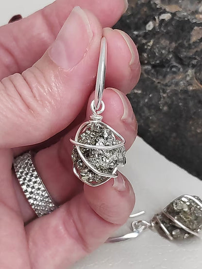 Handmade Metal Wire Wrapped Dangle Pair Earrings Druzy Gemstone Stone Size 15To20MM Raw Shape Wire Wrapped Setting Earring Foe Women's Gift Jewelry