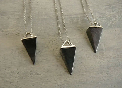 2025 Trendy Triangle Shape 25mm Crafted By Hand 925 Sterling Silver Pendant With Chain Necklace Jewelry Hematite Gemstone Pendant Bezel Setting For Anniversary Gift's Women or Men Jewelry