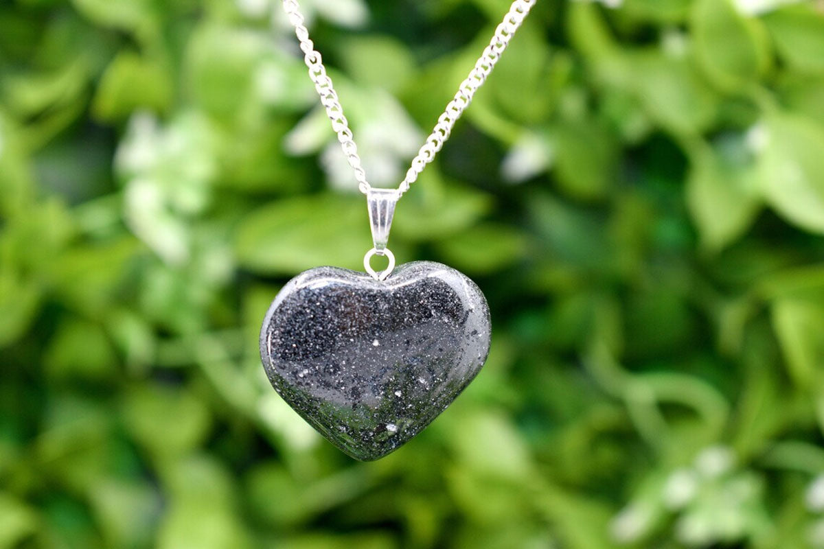 2025 Trendy Heart Shape 10mm Crafted By Hand 925 Sterling Silver Pendant With Chain Necklace Jewelry Hematite Gemstone Pendant Bezel Setting For Anniversary Gift's Women or Men Jewelry