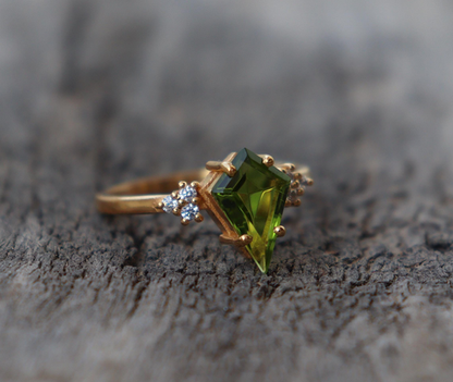 Gold Plated Silver Kite Peridot Quartz Ring 8x10mm