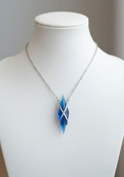 Blue Crystal Kite Pendant Necklace in Silver Setting