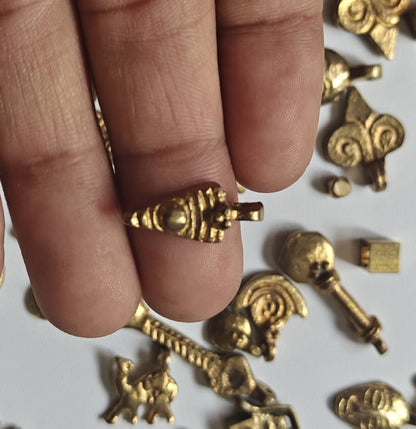 Awesome Golden Color Hamsa Hand Shape 10To15mm Brass Finding Jewelry Component Suppliers Used For Making Jewelry