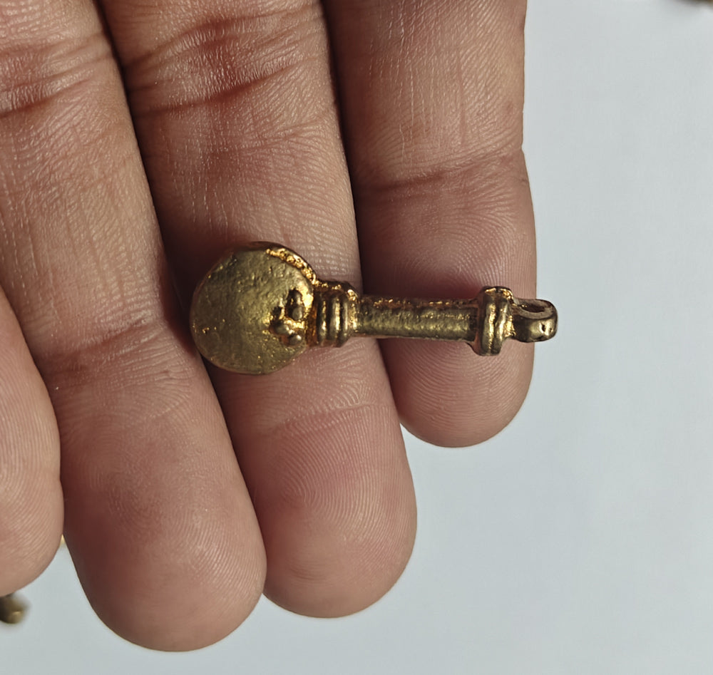 Awesome Golden Color Hamsa Hand Shape 10To15mm Brass Finding Jewelry Component Suppliers Used For Making Jewelry