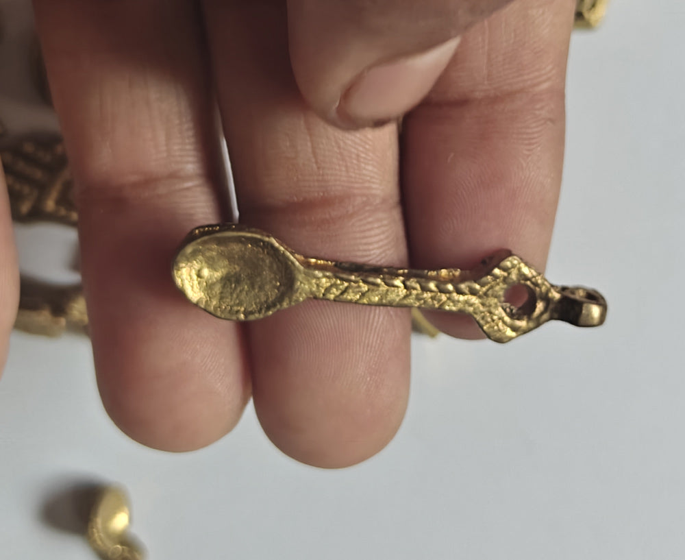 Awesome Golden Color Hamsa Hand Shape 10To15mm Brass Finding Jewelry Component Suppliers Used For Making Jewelry