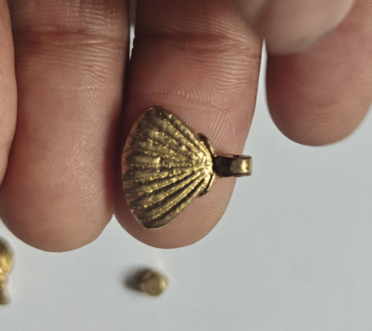 Awesome Golden Color Leaf Shape 10To15mm Brass Finding Jewelry Component Suppliers Used For Making Jewelry