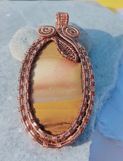 New Trendy 2025 Handmade 10To15MM Round Shape Blue Lace Agate Gemstone Metal Pendant Bezel With Wire Wrapped Set For Happy Birthday Gift For Wife For Her Metal Brass Pendants