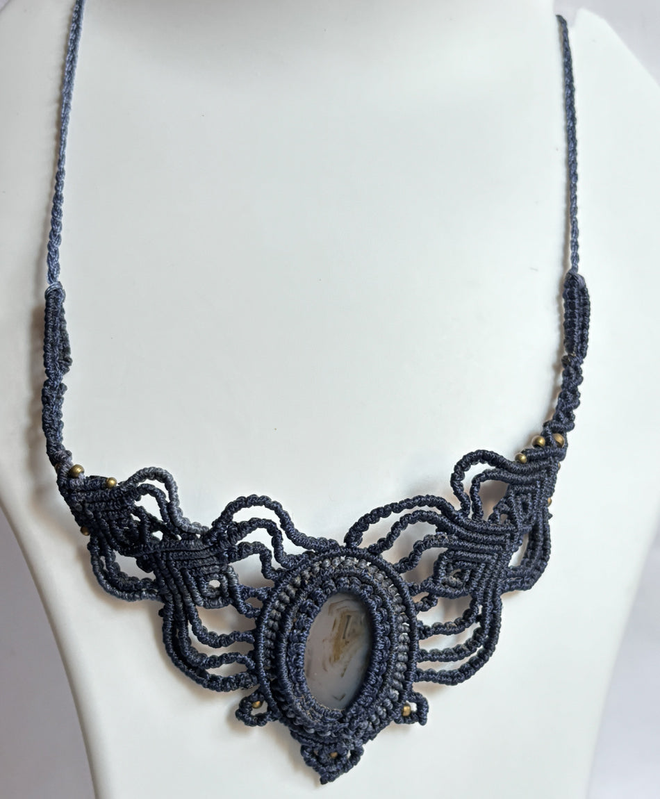 Handmade Macrame Necklace Stone Size 25To30MM Oval Shape Lace Agate Gemstone Purple Color Threads Necklace For Women And Girl's Jewelry