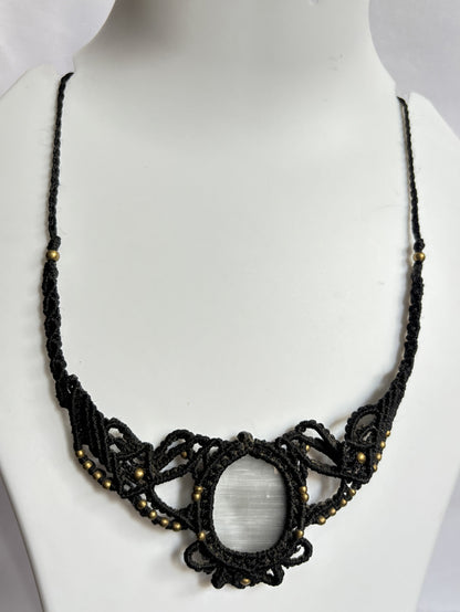 Trendy Handmade Macrame Necklace Stone Size 25To30MM Round Shape Agate Gemstone Beads Black Color Threads Necklace For Women And Girl's Jewelry