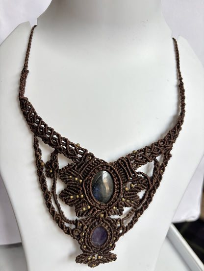 Macrame Labradorite & Amethyst Round Necklace | Green Threads