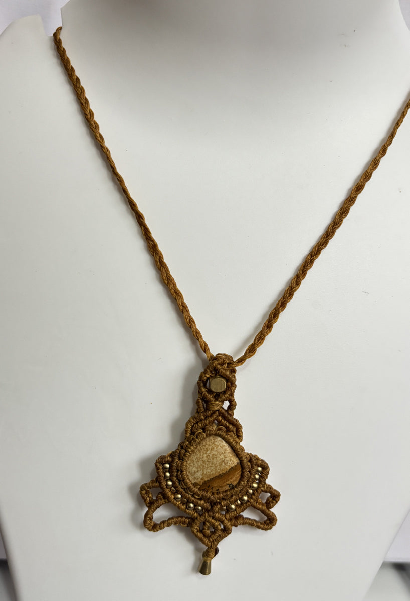 Trendy Crafted By Hand Macrame Necklace Stone Size 20To25MM Heart Shape imperial Jasper Gemstone Beads Golden Color Threads Bezel Set Necklace For Women And Girl's Jewelry