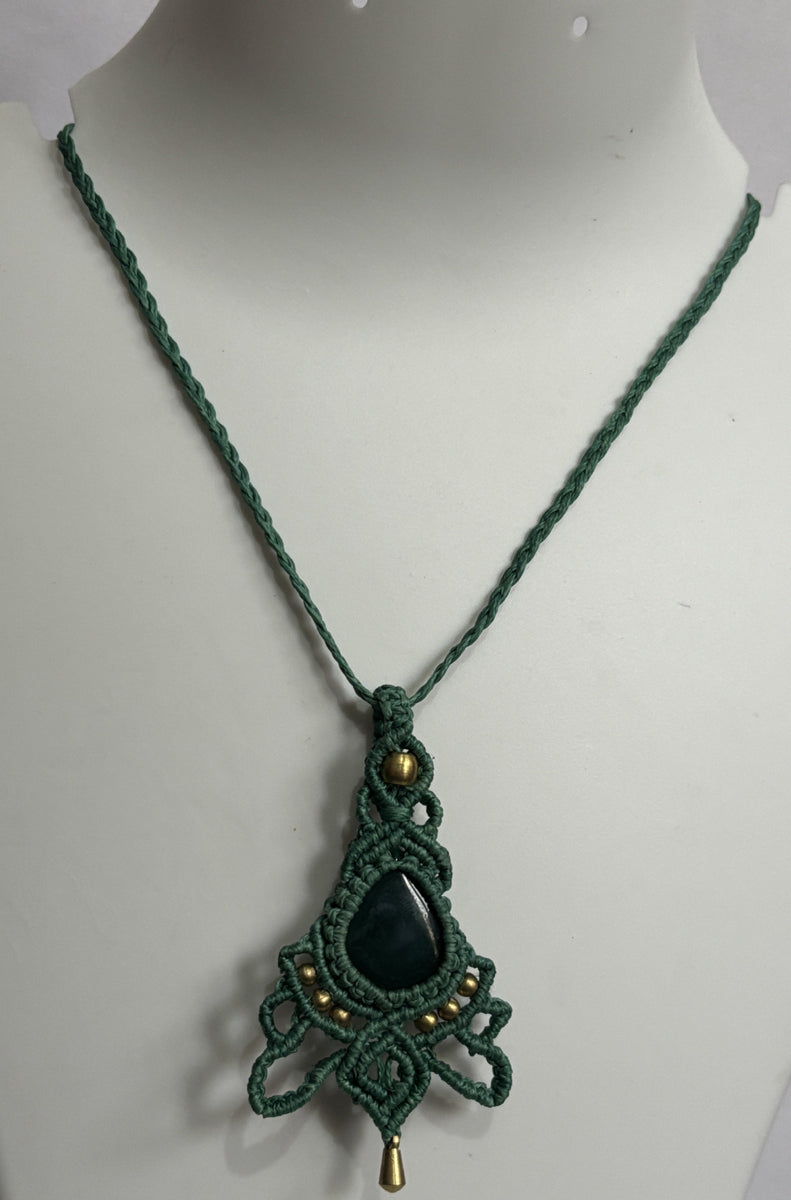 Trendy Crafted By Hand Macrame Necklace Stone Size 20To25MM Heart Shape Black Onyx Gemstone Beads Green Color Threads Bezel Set Necklace For Women And Girl's Jewelry
