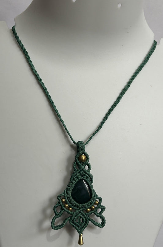 Trendy Crafted By Hand Macrame Necklace Stone Size 20To25MM Heart Shape Black Onyx Gemstone Beads Green Color Threads Bezel Set Necklace For Women And Girl's Jewelry
