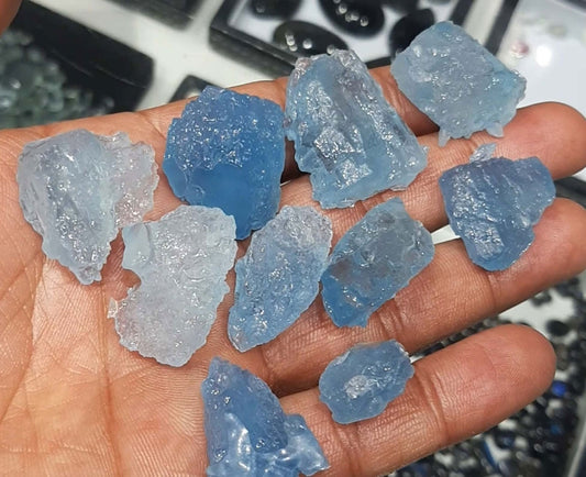 Handmade Raw Gemstone Raw Shape 15 To20MM Aquamarine Raw Natural Carving Stone For Used Making Jewelry