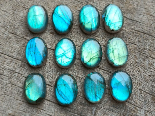 Handmade Carving Gemstone Oval Shape 12To16MM Labradorite Natural Carving Stone For Used Making Jewelry