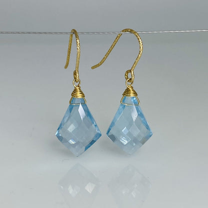 925 Sterling Silver Gold Plated Dangle Pair Earrings Handmade Blue Quartz Gemstone Size 8X12MM Pear Shape Earring