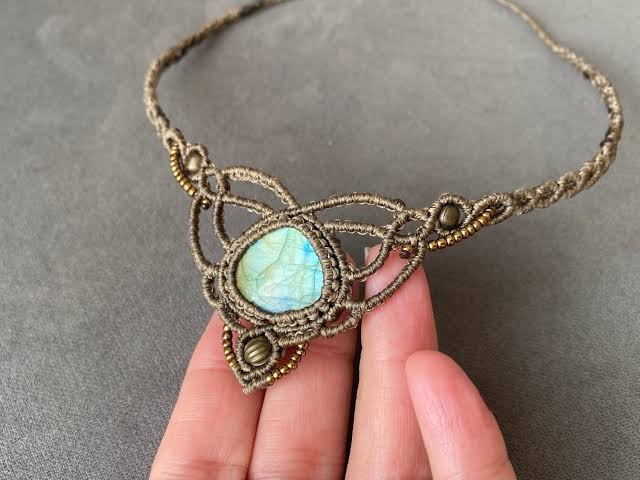 Handmade Macrame Heart Necklace | Labradorite Stone