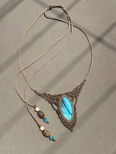 Macrame Oval Necklace Labradorite | Handmade Jewelry