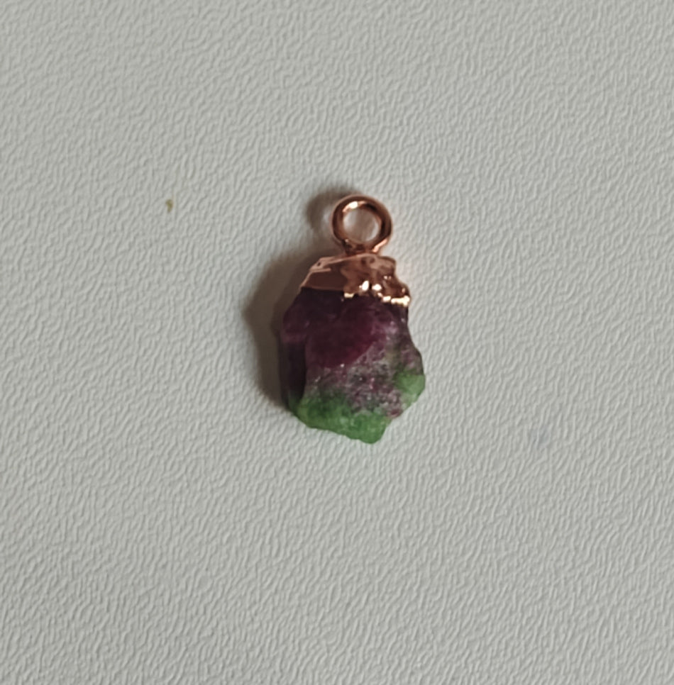 10To15mm Ruby Raw Gemstone Pendant Brass Golden Color Electroplated Setting Pendant Uneven Shape Pendant For Happy Birthday Gift's Pendant Jewelry