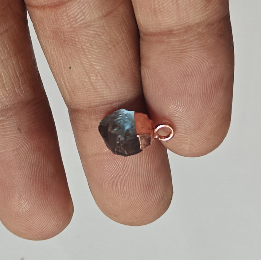 Trendy 10To15mm Aquamarine Raw Gemstone Pendant Brass Golden Color Electroplated Setting Pendant Uneven Shape Pendant For Happy Birthday Gift's Pendant