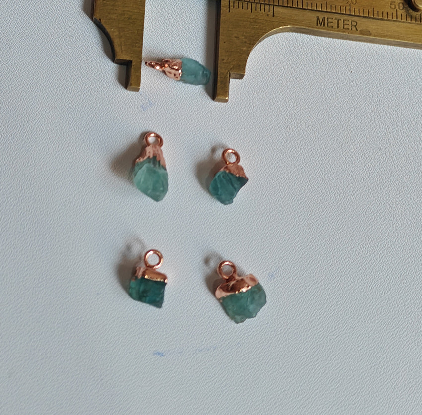 Trendy 10To15mm Aquamarine Raw Gemstone Pendant Brass Golden Color Electroplated Setting Pendant Uneven Shape Pendant For Happy Birthday Gift's Pendant