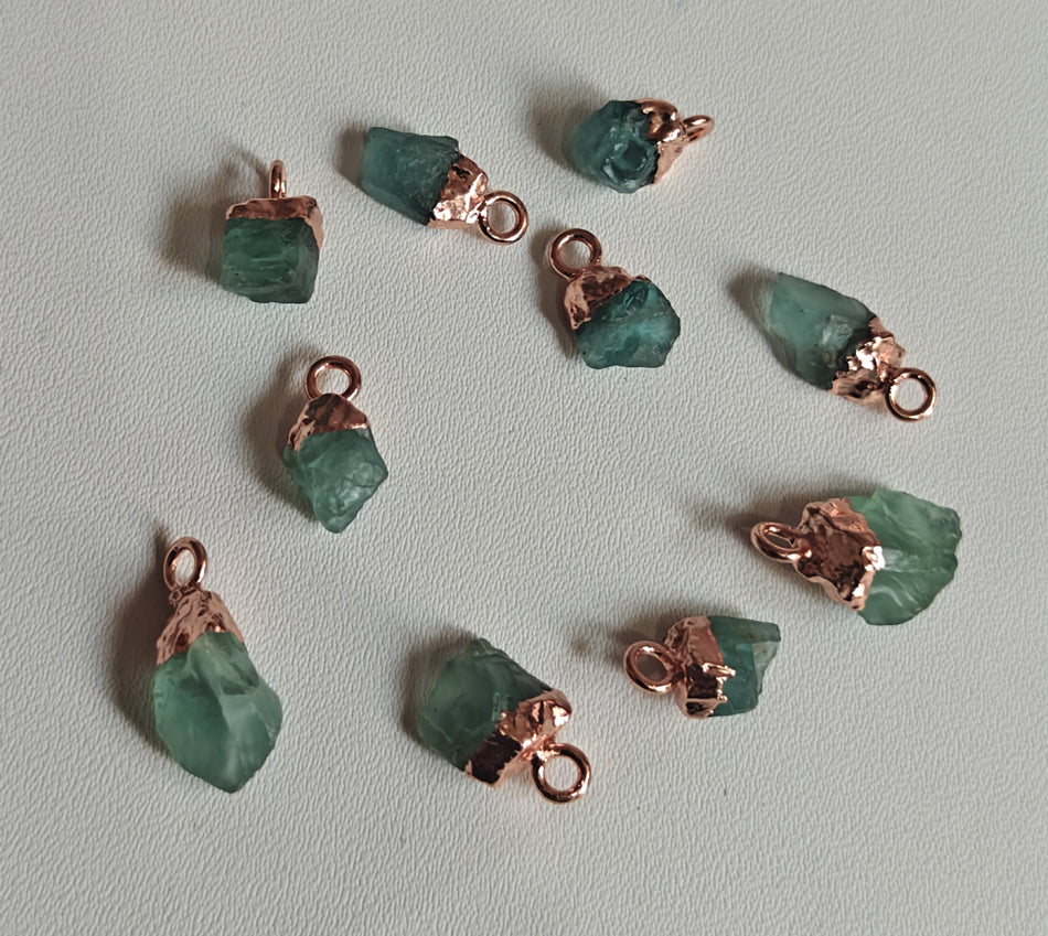 Trendy 10To15mm Aquamarine Raw Gemstone Pendant Brass Golden Color Electroplated Setting Pendant Uneven Shape Pendant For Happy Birthday Gift's Pendant