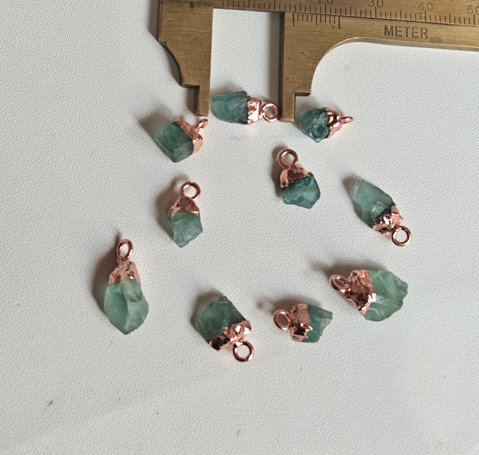 Trendy 10To15mm Aquamarine Raw Gemstone Pendant Brass Golden Color Electroplated Setting Pendant Uneven Shape Pendant For Happy Birthday Gift's Pendant
