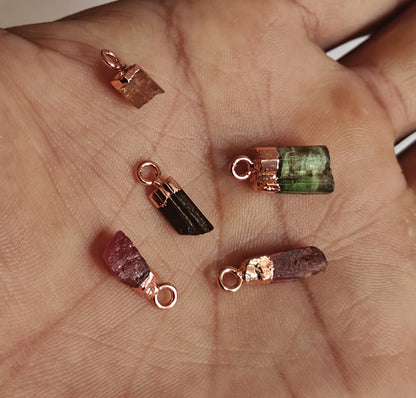 Trendy 10To15mm Multi Tourmaline Raw Gemstone Pendant Brass Golden Color Electroplated Setting Pendant Uneven Shape Pendant For Happy Birthday Gift's Pendant