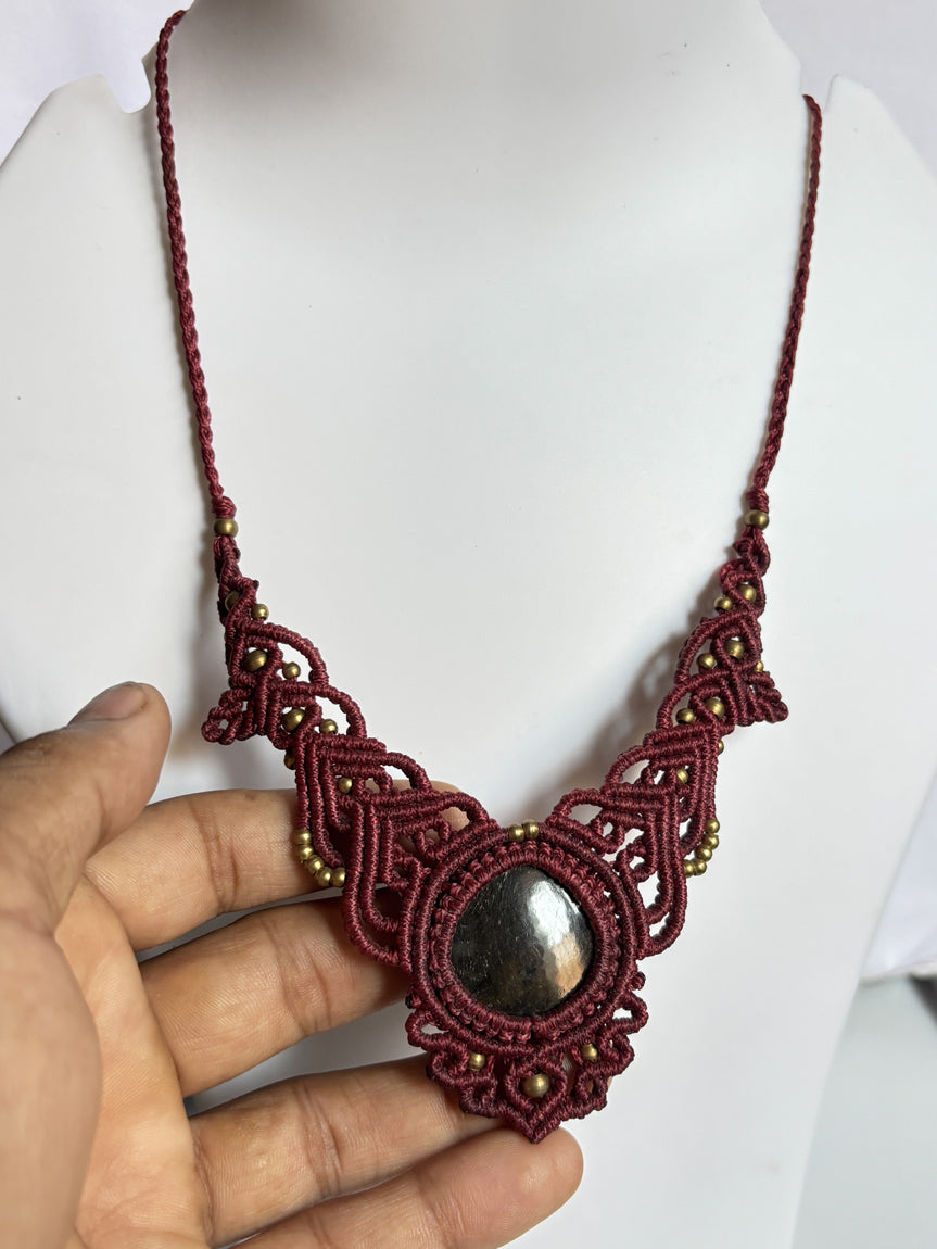 Handmade Macrame Heart Shape Labradorite Necklace 25–30mm