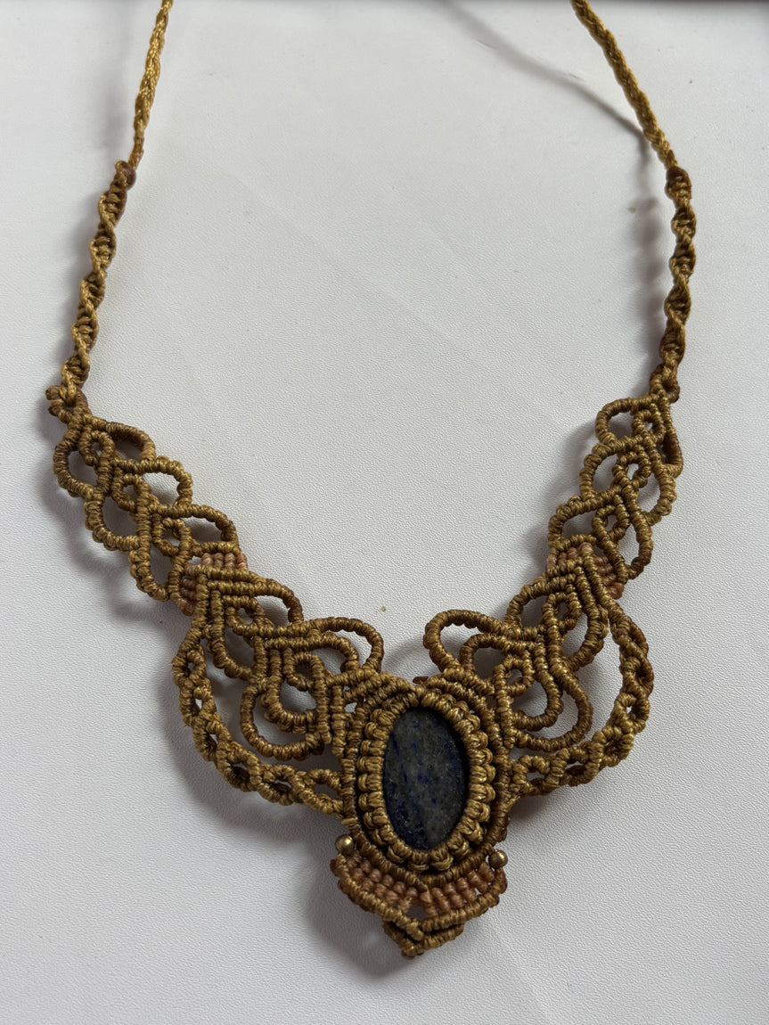 Handmade Macrame Necklace Stone Size 25To30MM Oval Shape Lapis Lazuli Gemstone Green Color Threads Necklace For Women And Girl's Jewelry