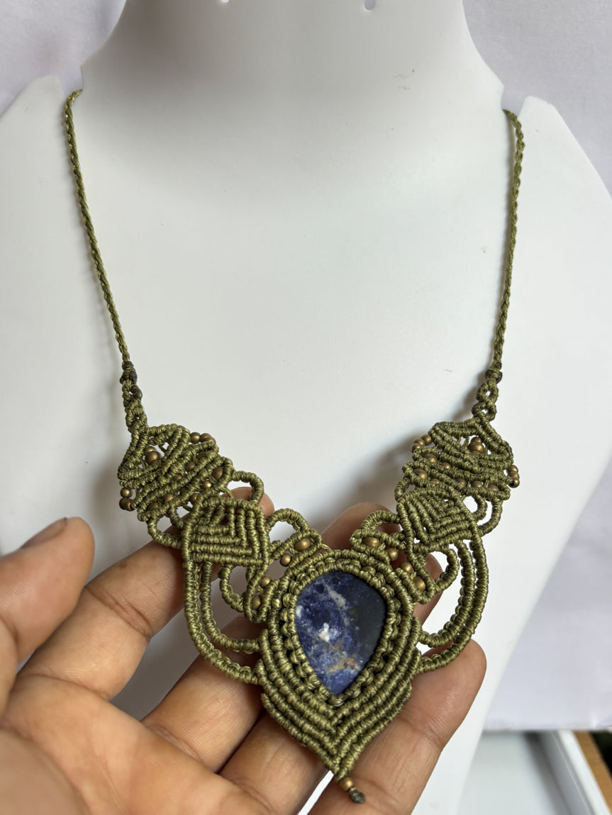 Trendy Handmade Macrame Necklace Stone Size 25To30MM Pear Shape Sodalite Gemstone Golden Color Beads Threads Necklace For Women And Girl's Jewelry