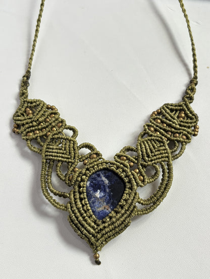 Trendy Handmade Macrame Necklace Stone Size 25To30MM Pear Shape Sodalite Gemstone Golden Color Beads Threads Necklace For Women And Girl's Jewelry