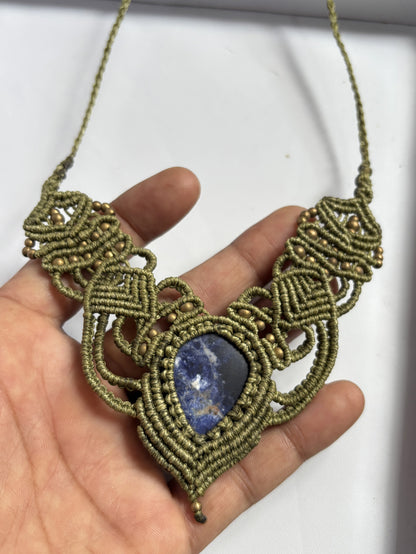 Trendy Handmade Macrame Necklace Stone Size 25To30MM Pear Shape Sodalite Gemstone Golden Color Beads Threads Necklace For Women And Girl's Jewelry