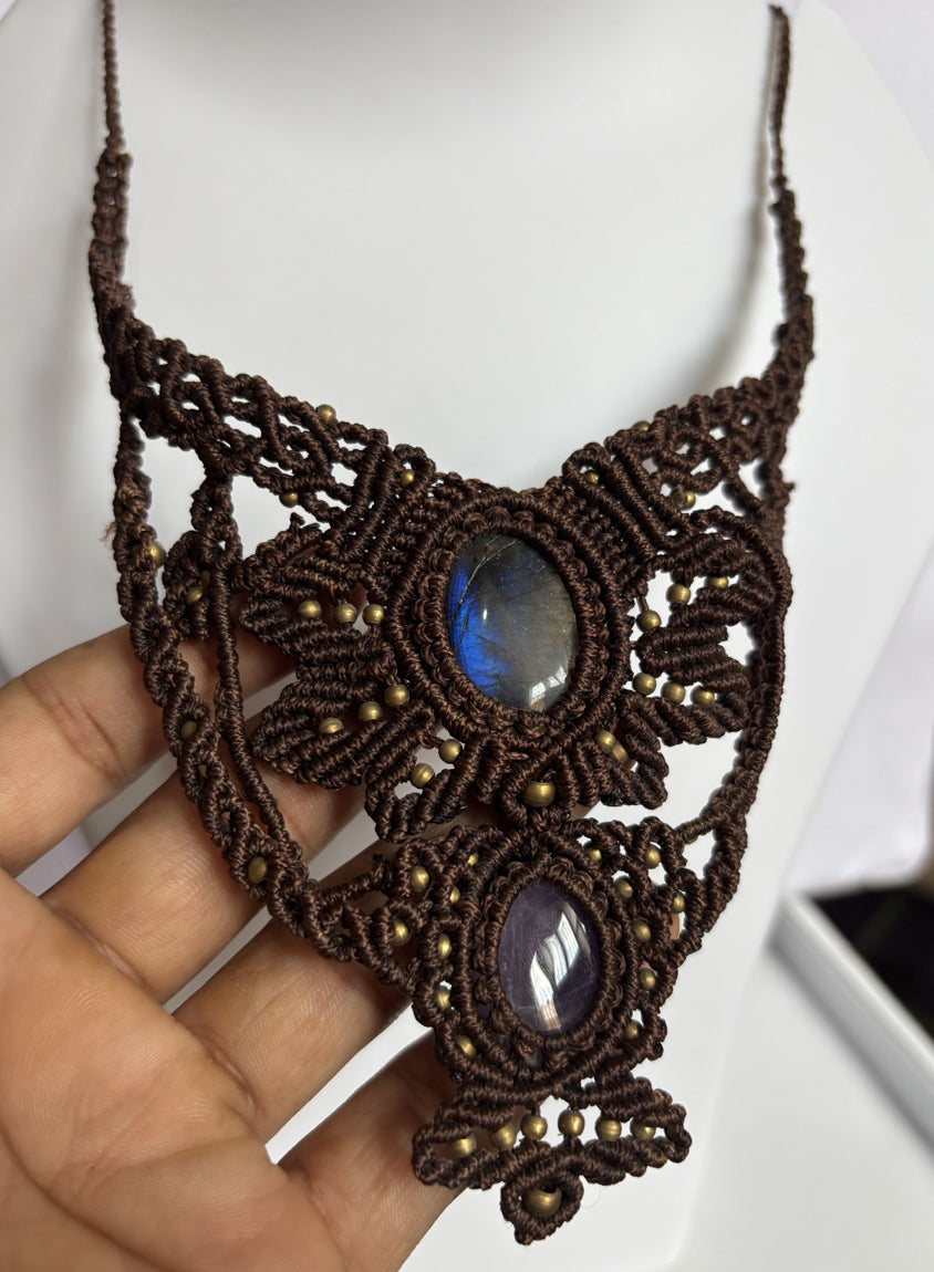 Macrame Labradorite & Amethyst Round Necklace | Green Threads