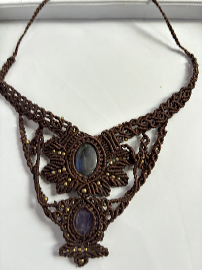 Macrame Labradorite & Amethyst Round Necklace | Green Threads