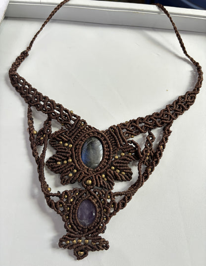 Macrame Labradorite & Amethyst Round Necklace | Green Threads