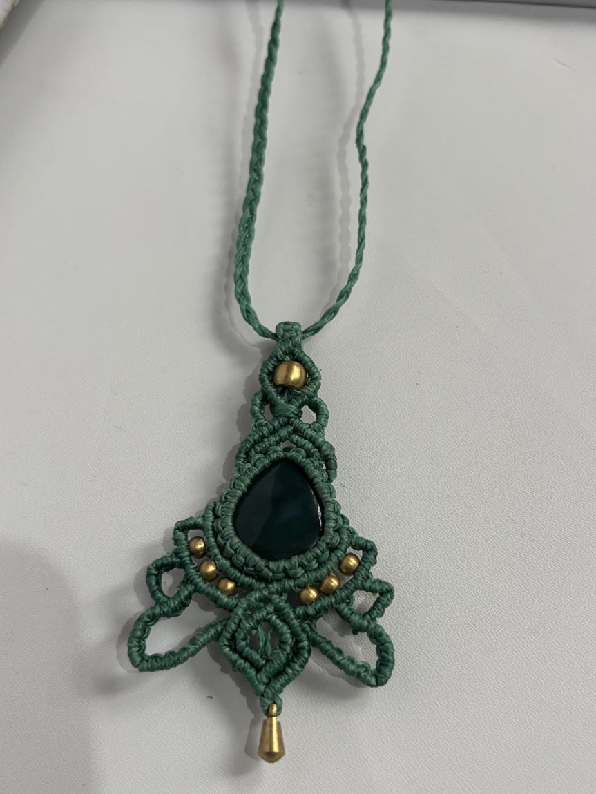 Trendy Crafted By Hand Macrame Necklace Stone Size 20To25MM Heart Shape Black Onyx Gemstone Beads Green Color Threads Bezel Set Necklace For Women And Girl's Jewelry
