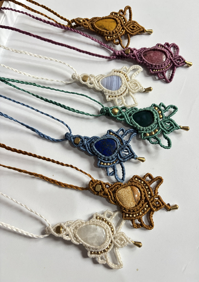 Trendy Crafted By Hand Macrame Necklace Stone Size 20To25MM Heart Shape imperial Jasper Gemstone Beads Golden Color Threads Bezel Set Necklace For Women And Girl's Jewelry